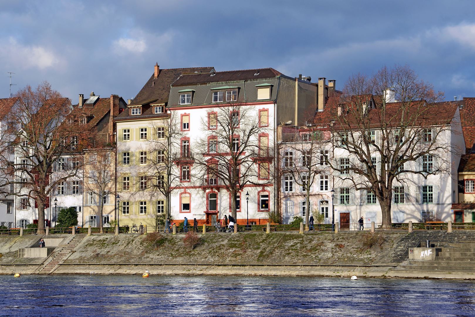 Aussenansicht Rhein Männerwohnhaus