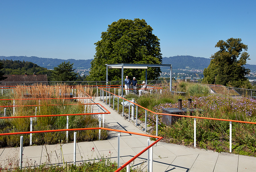 Gartenterasse mit herrlicher Aussicht