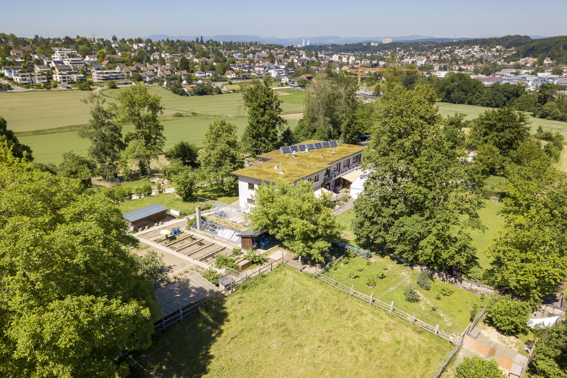 Wohnen und Arbeiten in der grünen und doch urbanen Idylle