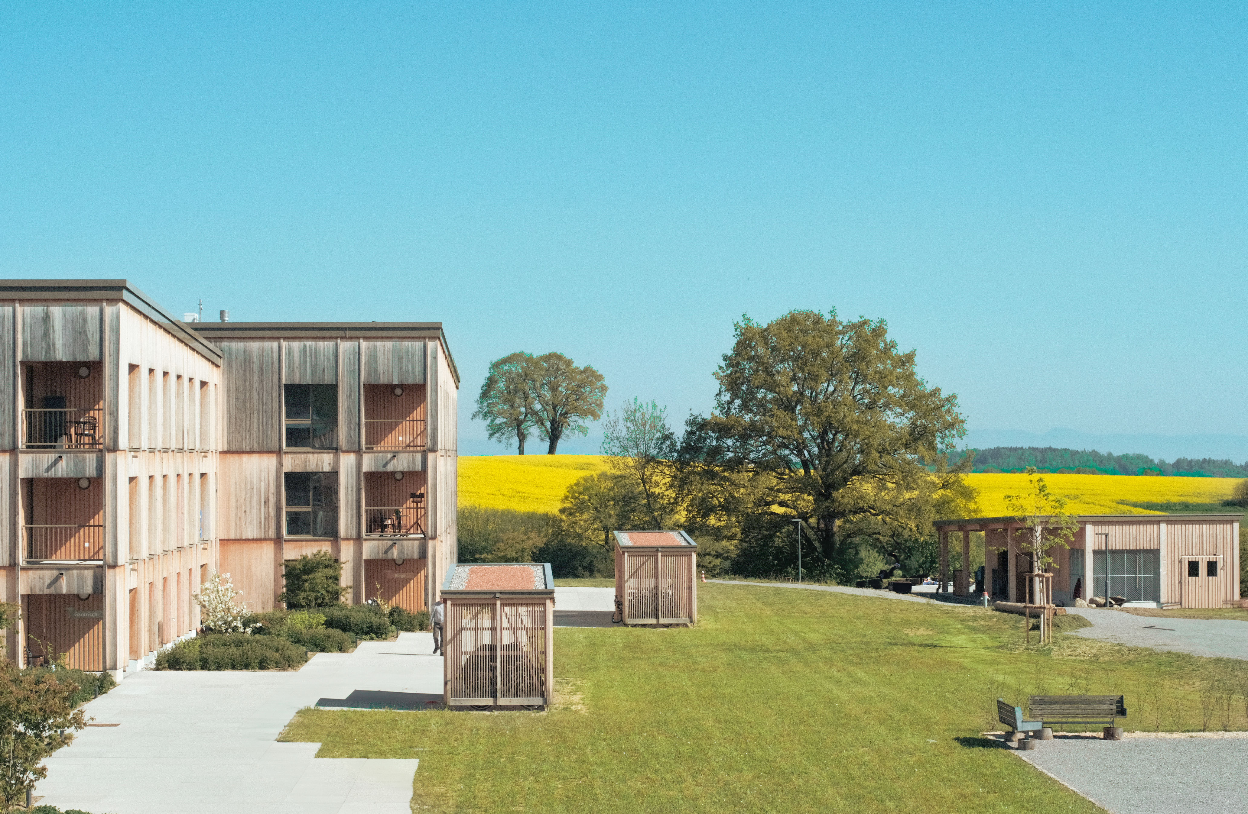 Stiftung Bernaville, Hauptgebäude