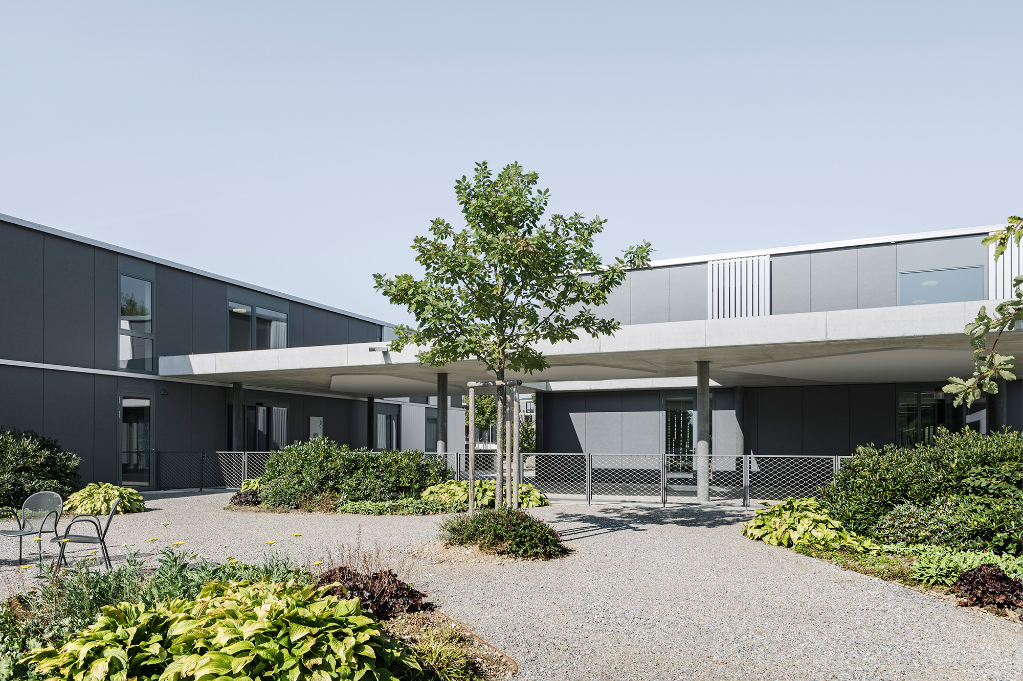 Innenhof Wohnhaus Langfuri