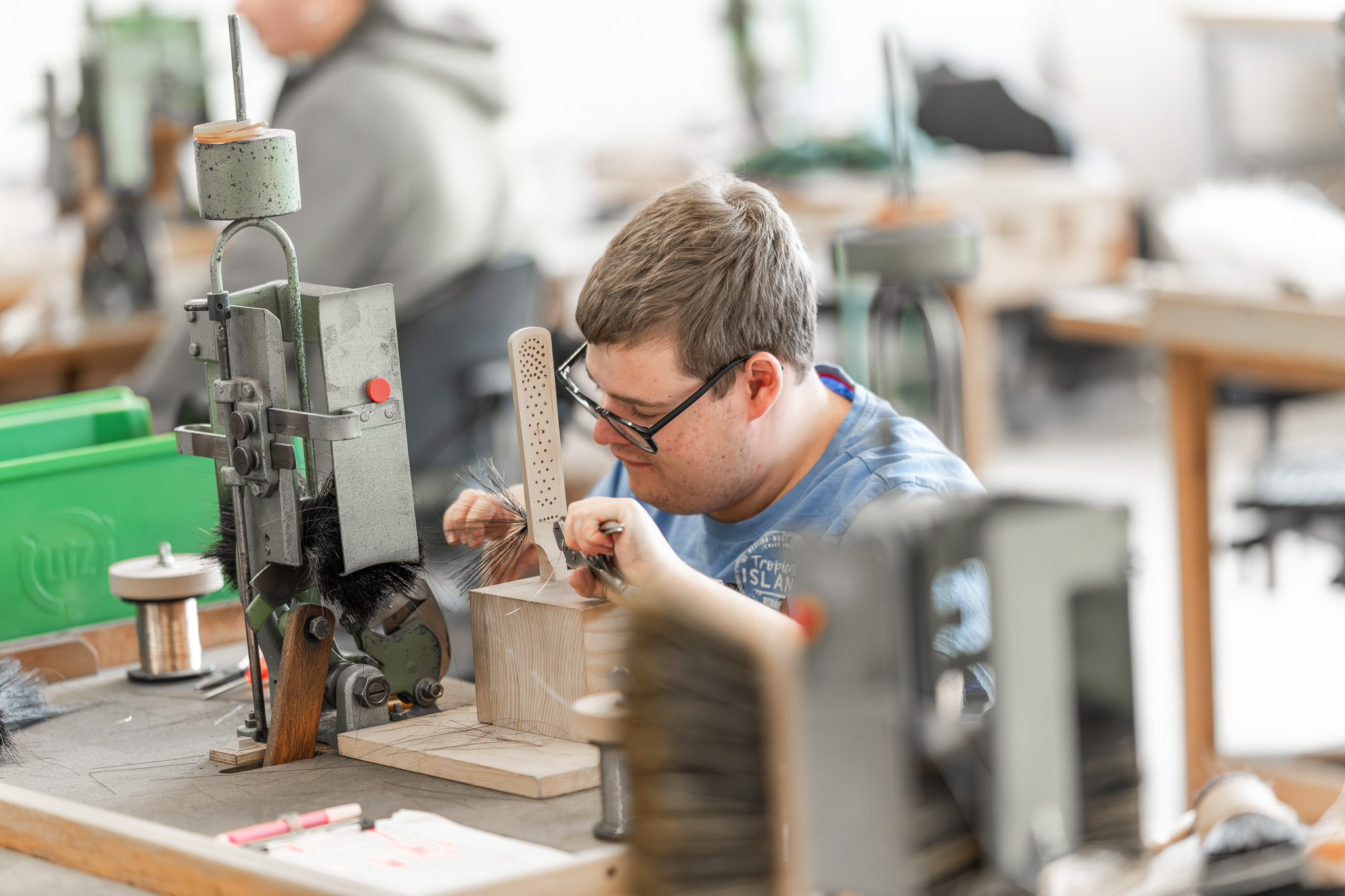 Praktiker/in PrA Industrie Fachrichtung Bürstenmanufaktur